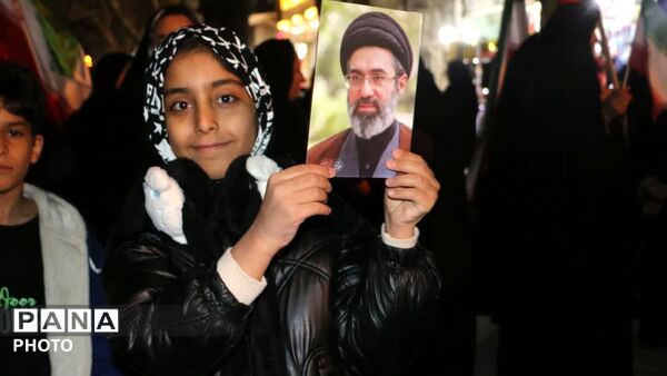 دهه نودی‌ها هم به میدان آمدند