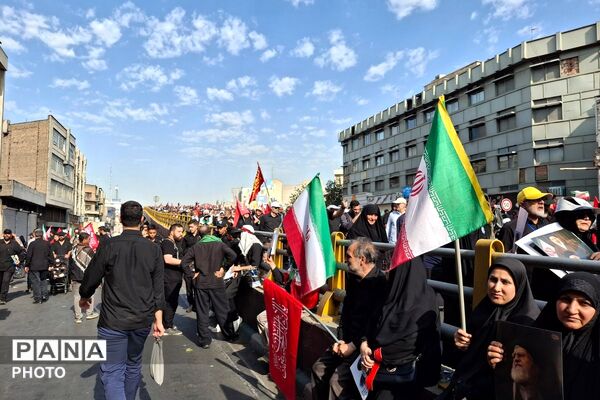 آخرین دیدار مردم تهران با «آقای شهید ایران»