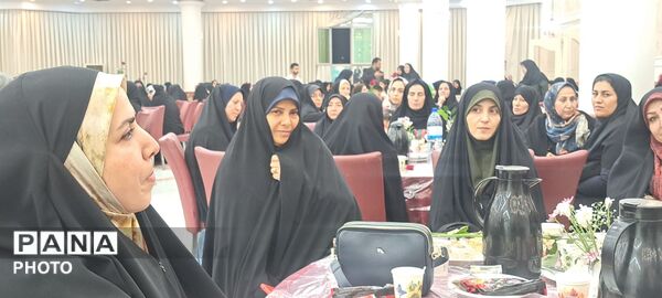 مراسم تجلیل از فرهنگیان ناحیه یک مشهدمقدس 