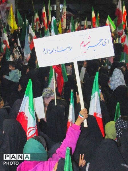 احساسات و سخنان مردم کاشمر بر روی دستان گرفته شد