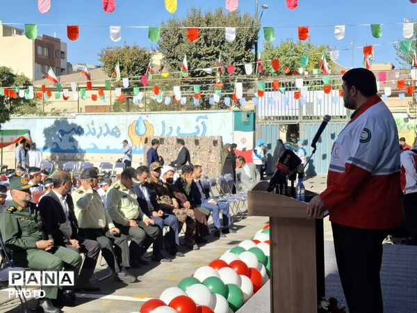 زنگ آغاز سال تحصیلی در دبستان شهید محلاتی منطقه ۱۲ تهران