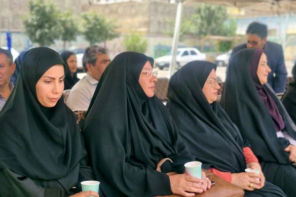 آیین افتتاح زمین چمن مصنوعی در قرچک