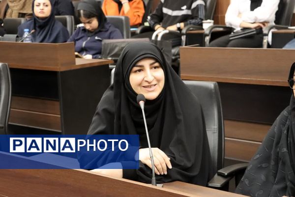 نشست همدلی بانوان در تحکیم وحدت ملی در تربت‌حیدریه 