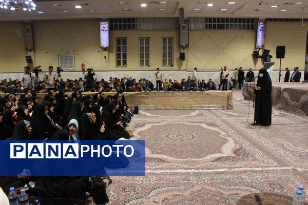 یادواره شهدای مقاومت با حضور دختر سید حسن نصرالله در قم