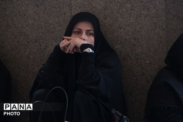 آخرین وداع با قائد شهید: پیکر مطهر آیت‌الله سیدعلی‌خامنه‌ای در میان سیل عاشقان به مصلی تهران رسید 
