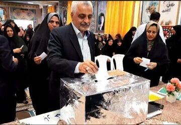  انتخابات انجمن اولیا و مربیان مدرسه شهیده قضایی قم