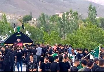 برگزاری مراسم روز عاشورا در روستای ابرسج 