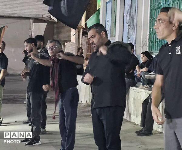 عزاداری پرشور مردم سامن در سوگ امام حسین (ع)