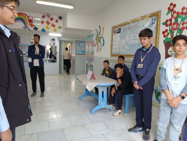انتخابات شورای دانش‌آموزی در دبیرستان پسرانه متوسطه اول سما شهرستان کاشمر 