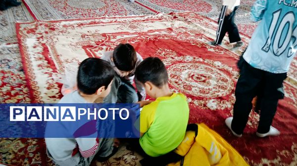 برپایی غرفه کودک در نمازجمعه شهرستان کاشمر 