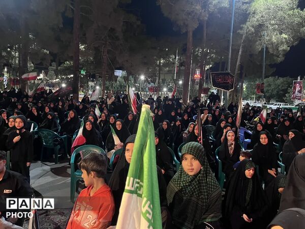حضور پرشور نوجوانان ابرکوهی در تجمعات شبانه