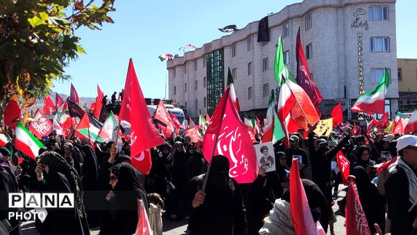 مراسم تشییع پیکر مطهر رهبر معظم انقلاب در جوار ملکوتی حرم امام رضا (ع)