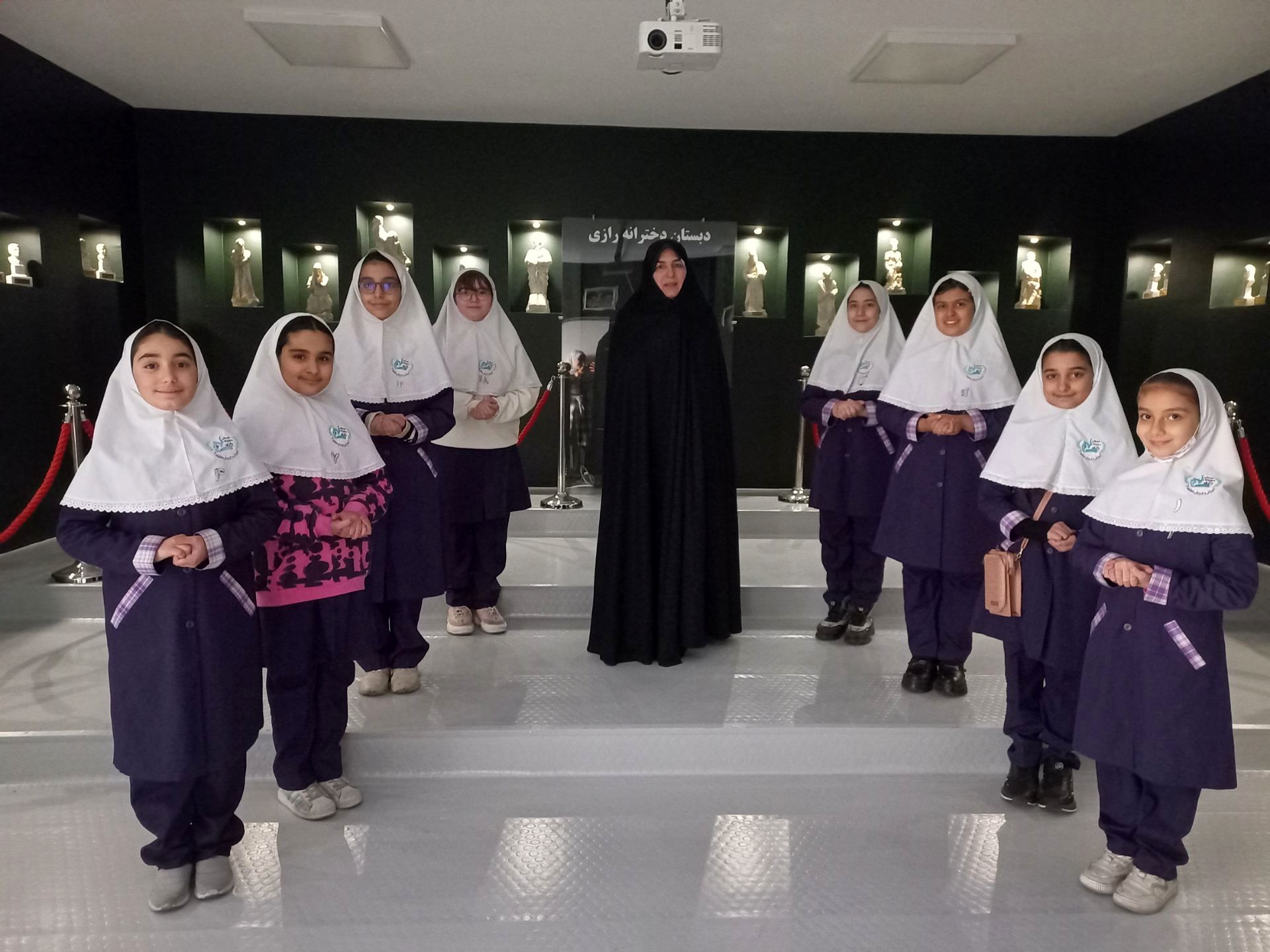 افتتاح «تالار مشاهیر» دبستان دخترانه رازی؛ پلی میان گذشته پرافتخار و آینده روشن