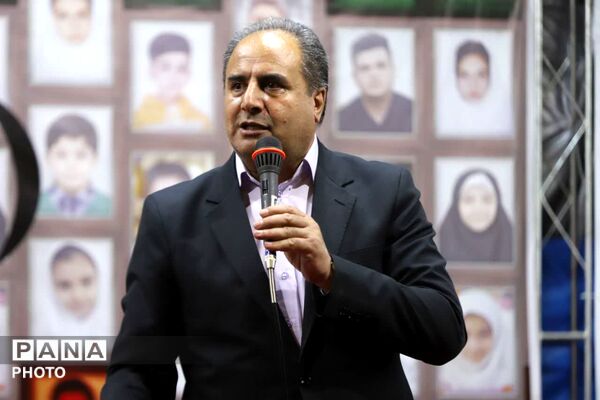 حضور مدیرکل آموزش و پرورش آذربایجان شرقی در هشتادوهشتمین تجمع شبانه‌روزی میدان ساعت