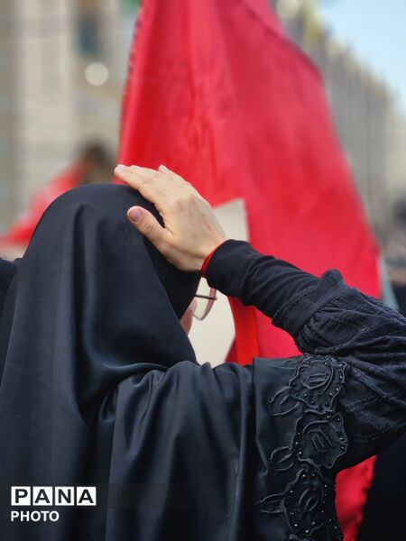 قاب ماندگار عشق؛ وداعی تاریخی در مصلی امام خمینی(ره)