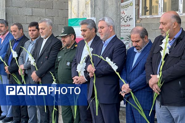 غبارروبی مزار شهدا در امام زاده حسن(ع) نسیم‌شهر