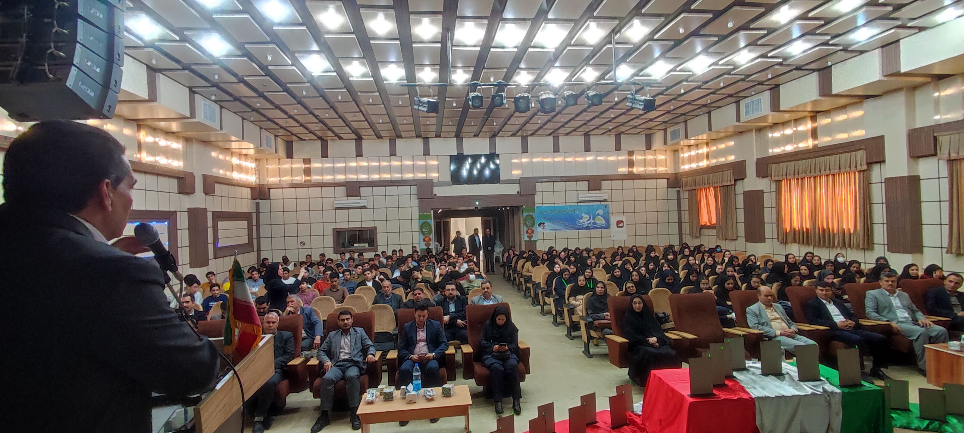 همایش بزرگ تجلیل از منتخبین المپیادهای علمی در دانشگاه آزاد شهرستان شیروان