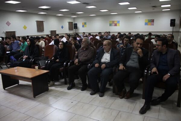 اختتامیه جشنواره علمی - هنری پرچمداران گام دوم انقلاب در سمنان