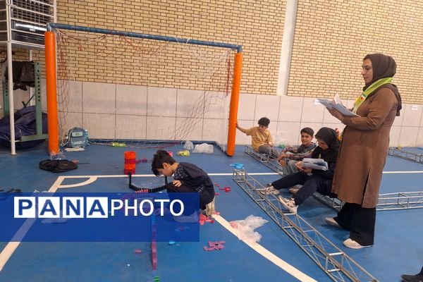 مسابقات بازی‌های فکری رویش مرحله استانی در شیراز