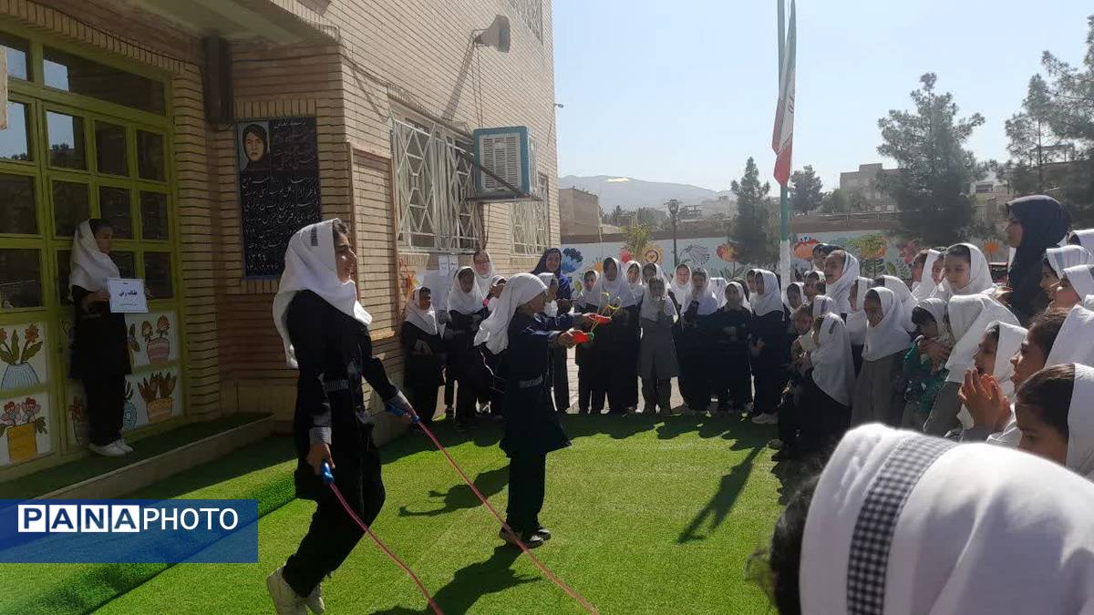 آغاز هفته تربیت‌بدنی نویدبخش روزی شاد برای دانش‌آموزان دبستان‌دخترانه‌ اشرف‌السادات‌حسینی شهر نیم‌ور