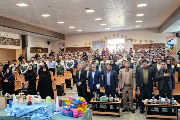 افتتاحیه طرح پسماند صفر در دبستان شاهد حیات ناحیه 3 شیراز