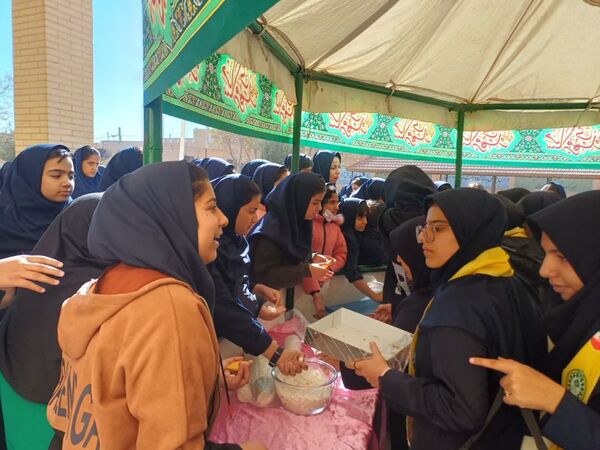 برپایی موکب حضرت فاطمه(س) در دبیرستان ام هانی
