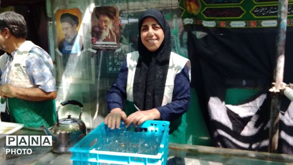 اینجا قطعه‌ای از بهشت است؛ برپایی ایستگاه‌های عاشقی در مسیر مشهد الرضا