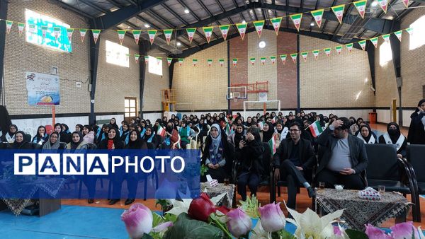 همایش «یاوران انقلاب» و «پیشتازان مقاومت» و آیین نواختن زنگ انقلاب در شیروان برگزار شد
