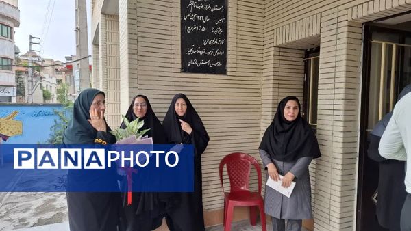 گرامیداشت روز نیروی انتظامی در دبیرستان بهار آزادی قائمشهر