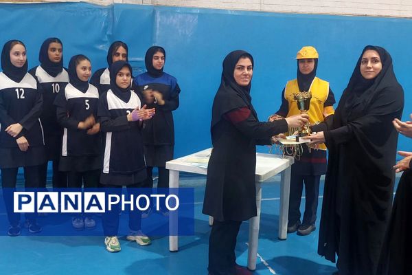 مسابقات ورزشی بین مدرسه‌ای داژبال در شهرستان قرچک