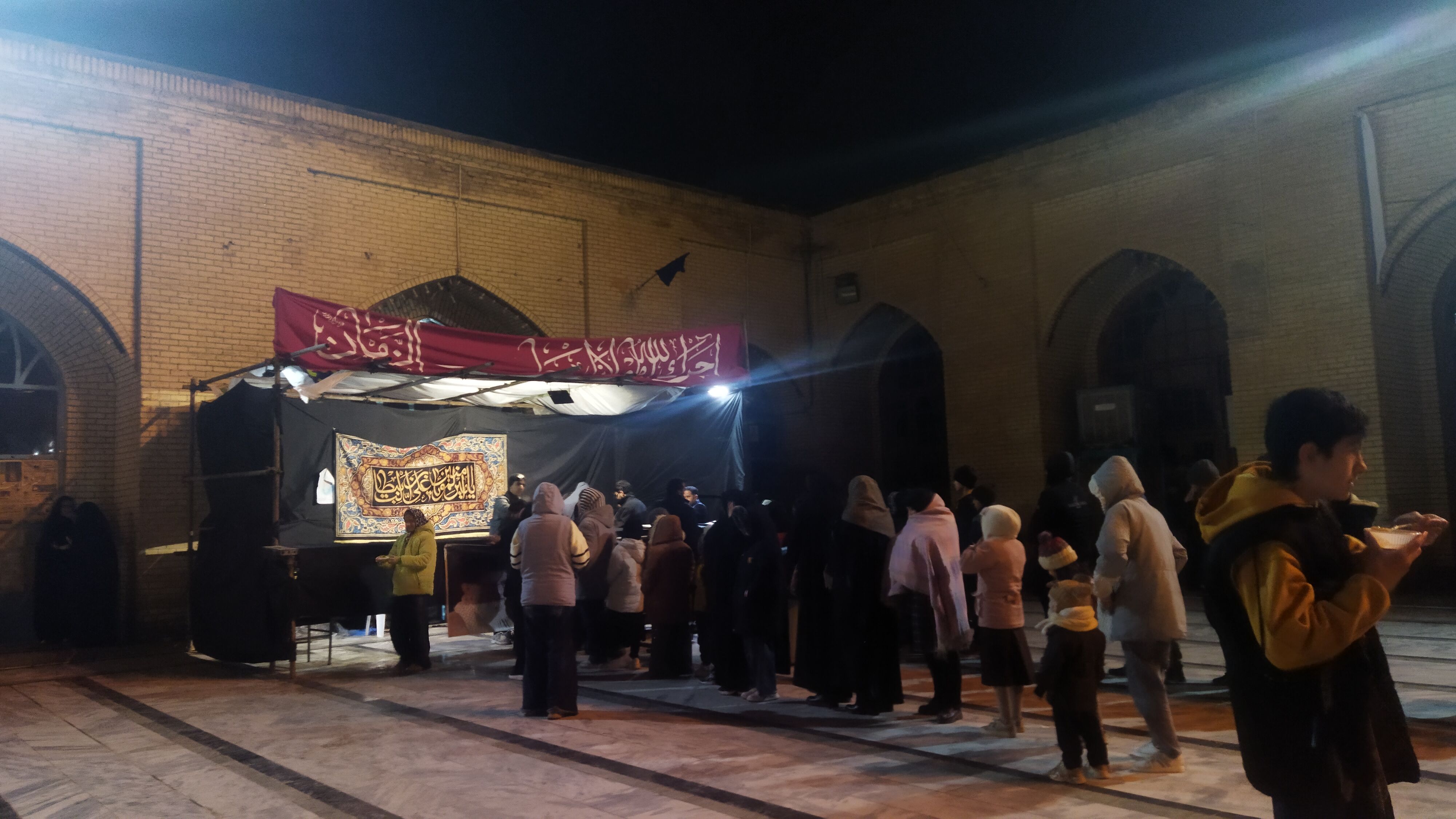 گذری بر موکب مسجد جامع در دومین شب قدر 