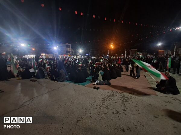 تجمع برای حمایت از رزمندگان کشور در شهر دهدشت 