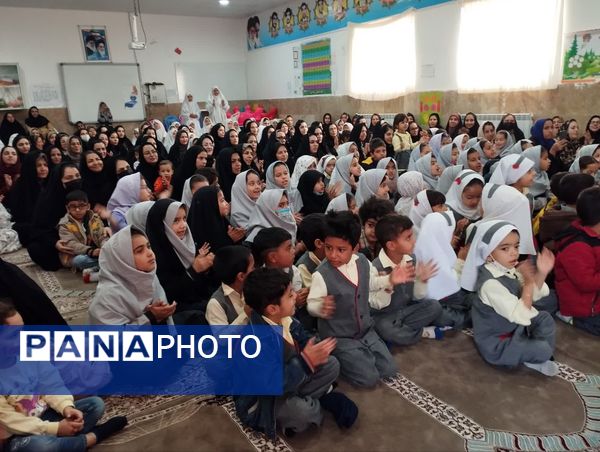 جشن مادر و دختری  در مدرسه تکتم خلیل آباد 