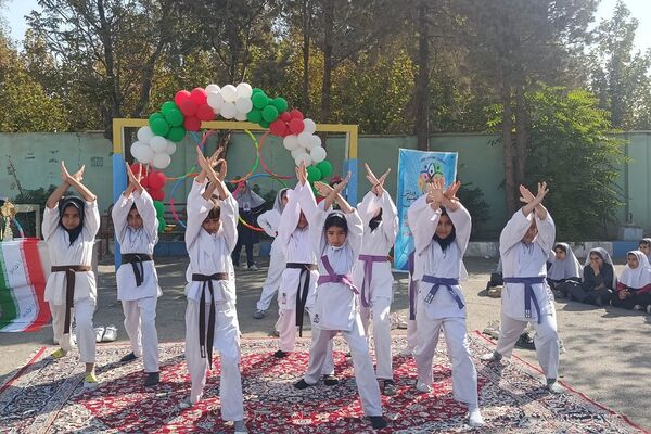 افتتاحیه المپیاد ورزشی درون مدرسه‌ای دبستان دخترانه بعثت۲