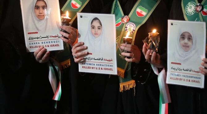 بزرگداشت چهلم دانش آموزان شهید مدرسه شجره طیبه میناب در ارومیه