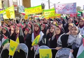 دانش‌آموزان میبدی خط مقدم مبارزه با استکبار 