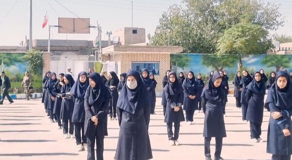 آیین افتتاحیه طرح بازگشایی مدارس و زنگ ایثار و مقاومت در شهرستان صالح آباد