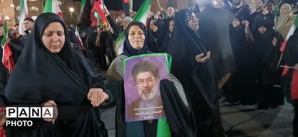 چهل و چهارمین راهپیمایی مردم ساوجبلاغ در خون‌خواهی رهبر شهیدشان 