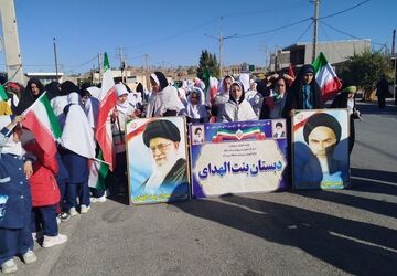 برگزاری راهپیمایی ۱۳ آبان ماه در شهر پهله 