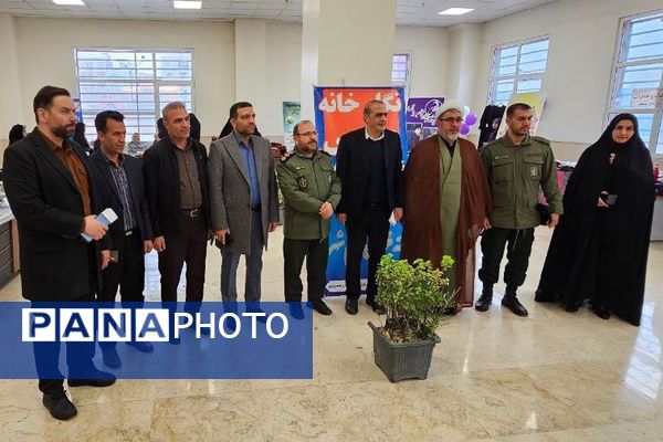 جشنواره غذاهای بومی محلی در سرای محله نسیم شهر