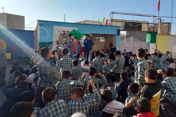 جشن دهه فجر و اعیاد شعبانیه در آموزشگاه شیخ جنید پیشوا