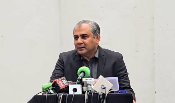 وزیر کشور پاکستان به تهران سفر کرد
