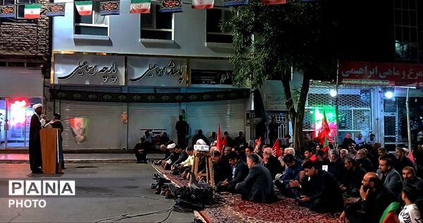 محفل انس با قرآن به یاد رهبر شهید انقلاب