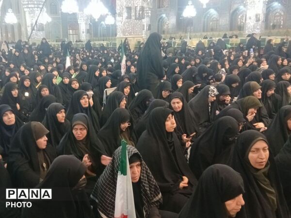 اجتماع بیعت بانوان با رهبر انقلاب اسلامی  در حرم مطهر رضوی