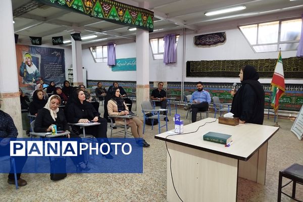 برگزاری انتخابات انجمن اولیا و مربیان در مدارس ناحیه دو شهرری 