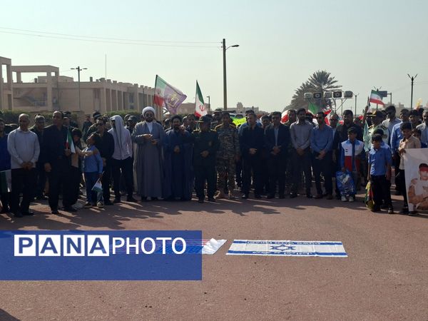 راهپیمایی بزرگ ۱۳ آبان در بوموسی با حضور پرشور دانش‌آموزان