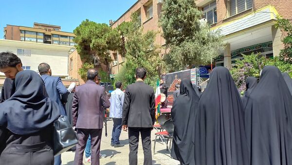 تجلی ایمان و تقوا در جوانان و نوجوانان عاشورای مدارس آموزش و پرورش منطقه۶ شهر تهران
