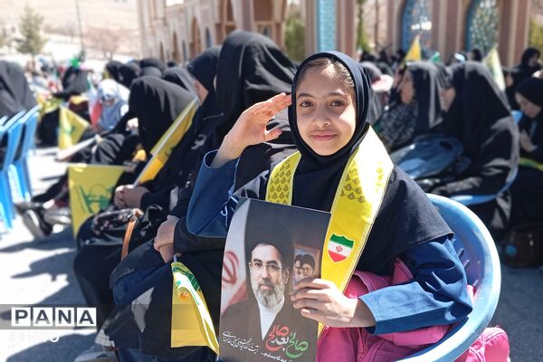  قاب‌های خبرنگار پانا از بیعت دانش‌آموزان پیشتاز چهارمحال وبختیاری با رهبر امت