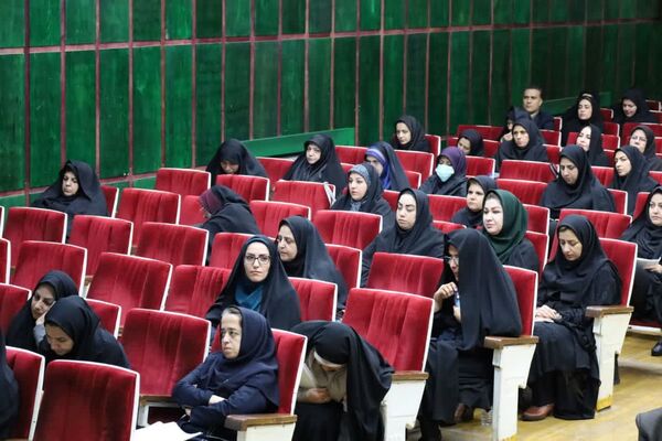 دیدار مدیرکل مدارس غیر دولتی وزارت آموزش و پرورش با مسئولان مدارس غیر دولتی استان یزد