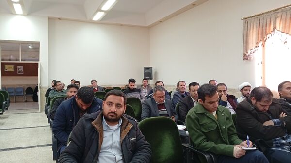 جلسه‌ ضمن خدمت با موضوع نماز و شیوه‌های نماز در بن